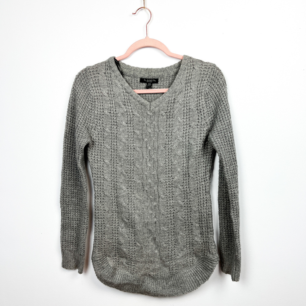 Ilanco Gray Cable Knit Long Sleeve Sweater